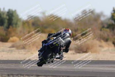 media/Dec-18-2022-SoCal Trackdays (Sun) [[8099a50955]]/Turn 7 Backside (1125am)/